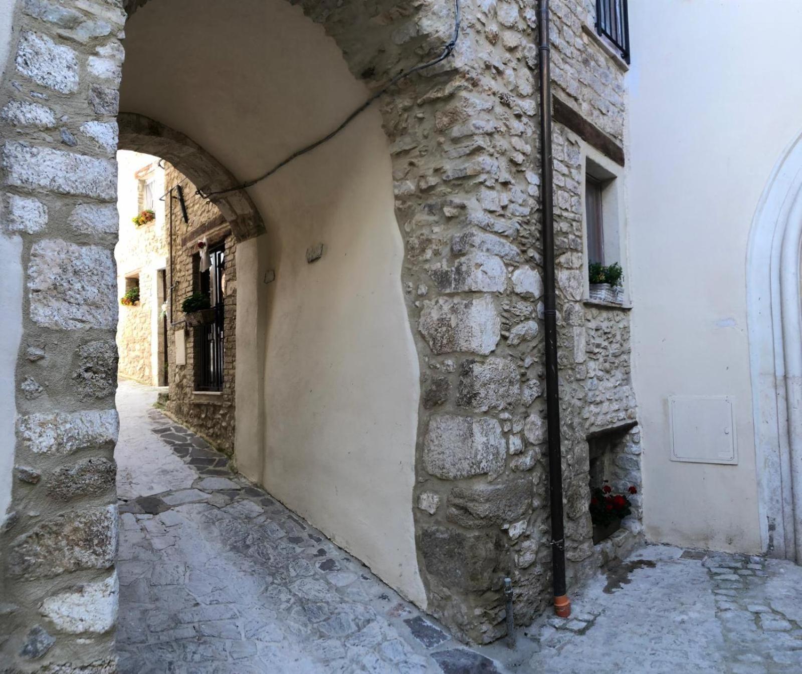 Casa Vacanze Margiu Pater Domus Goriano Sicoli Exterior foto
